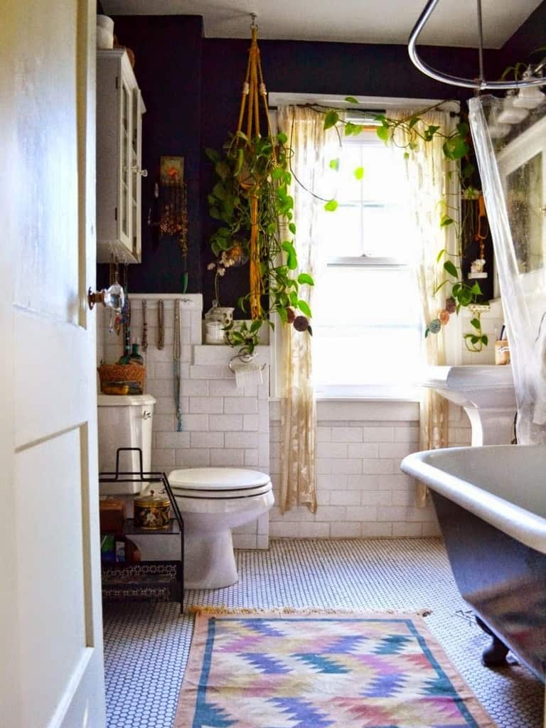 Vintage boho bathroom